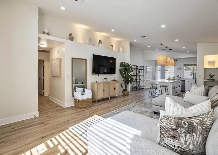 Beautiful Casacamila Hideaway Yourhomeawayfromhome Peoria